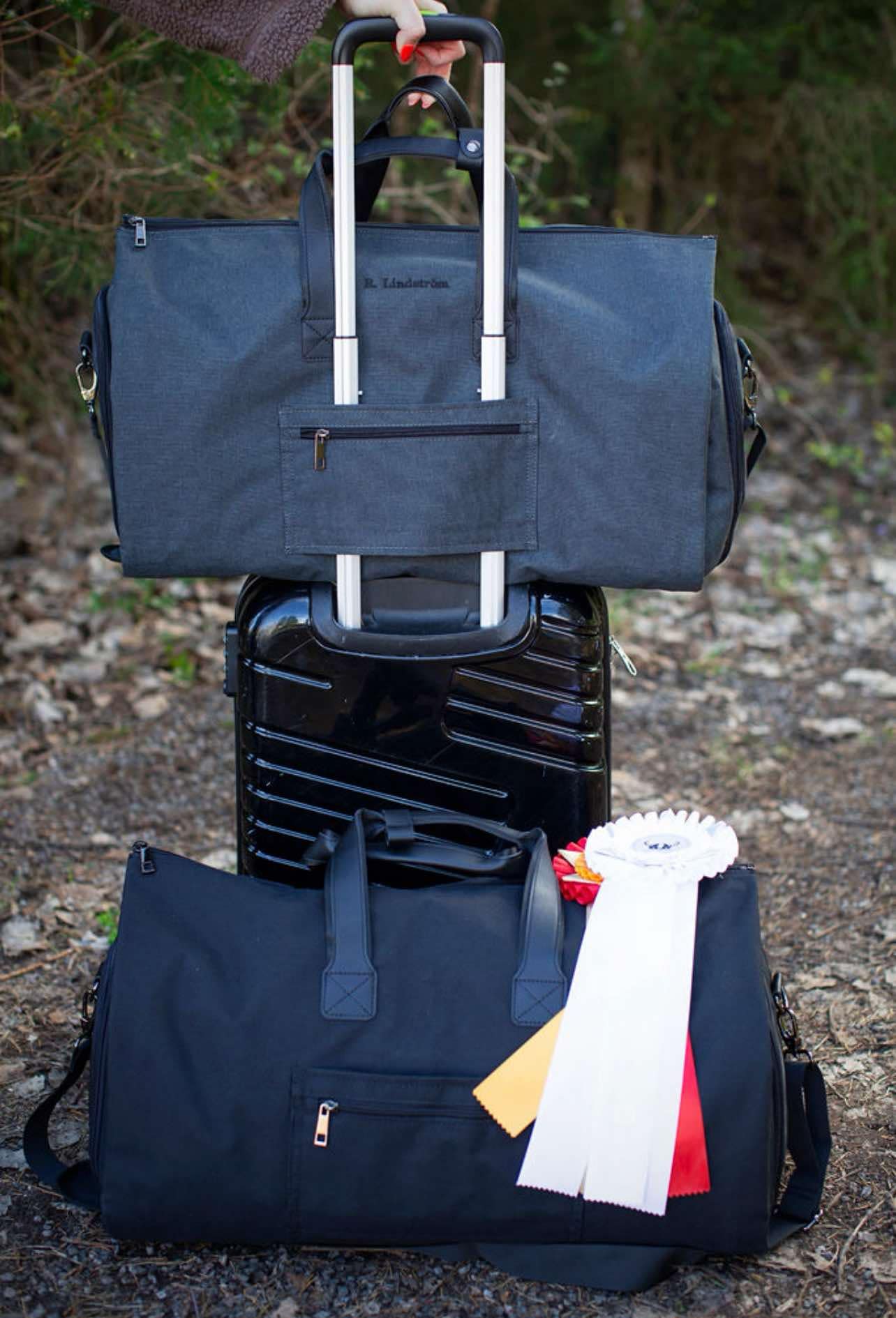 Showbag med inbyggd resegarderob