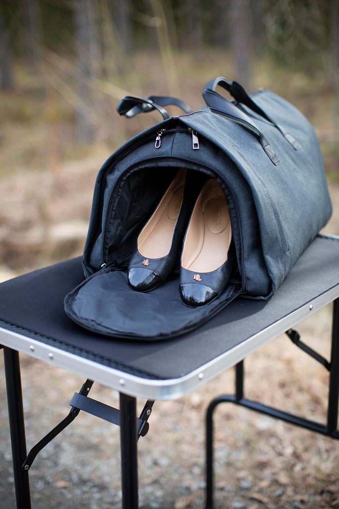 Showbag med inbyggd resegarderob